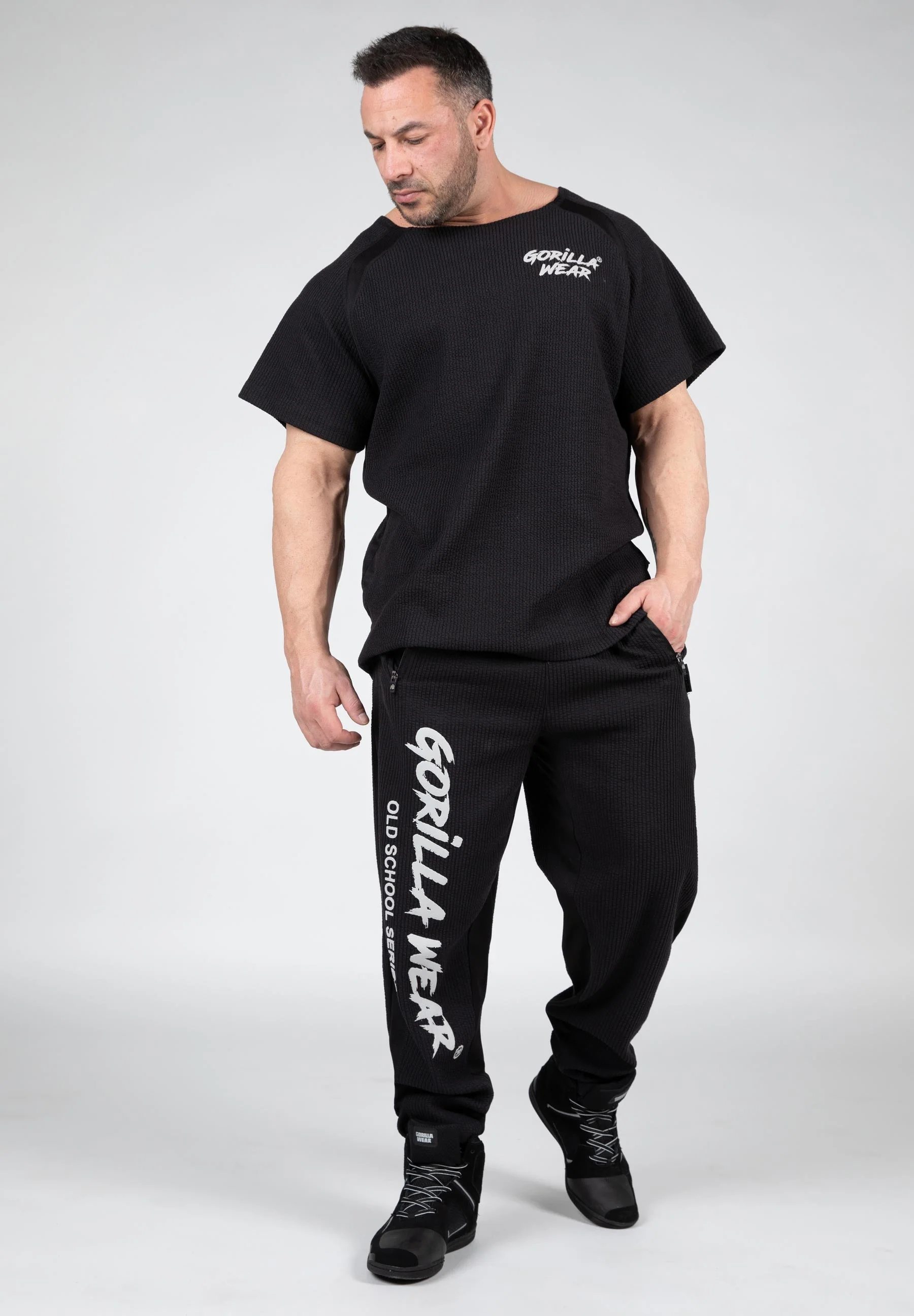 Gorilla Wear - Augustine Old School Workout Top - Black - Image 3