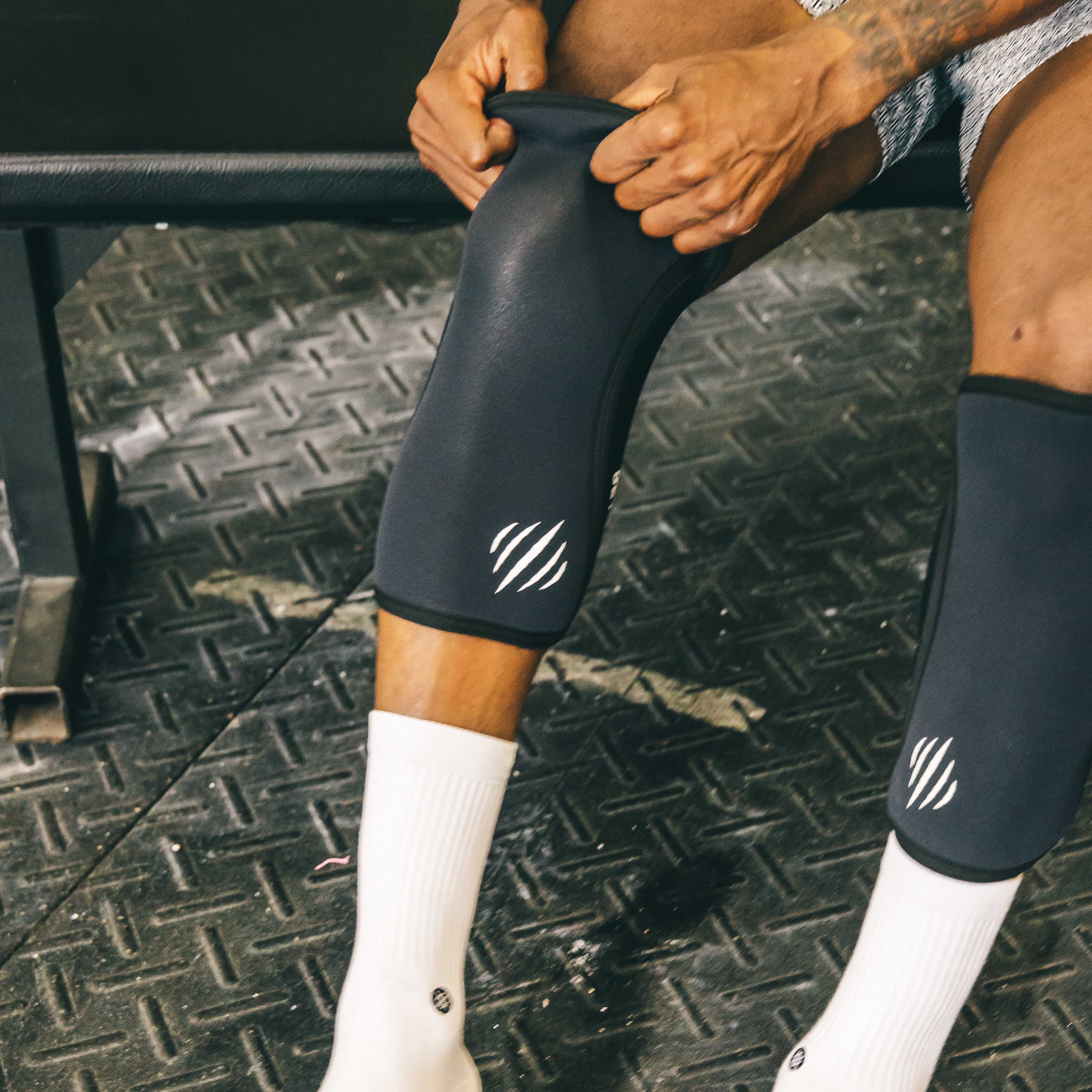 Bear KompleX - Bear KompleX Knee Sleeves - Black - Image 4