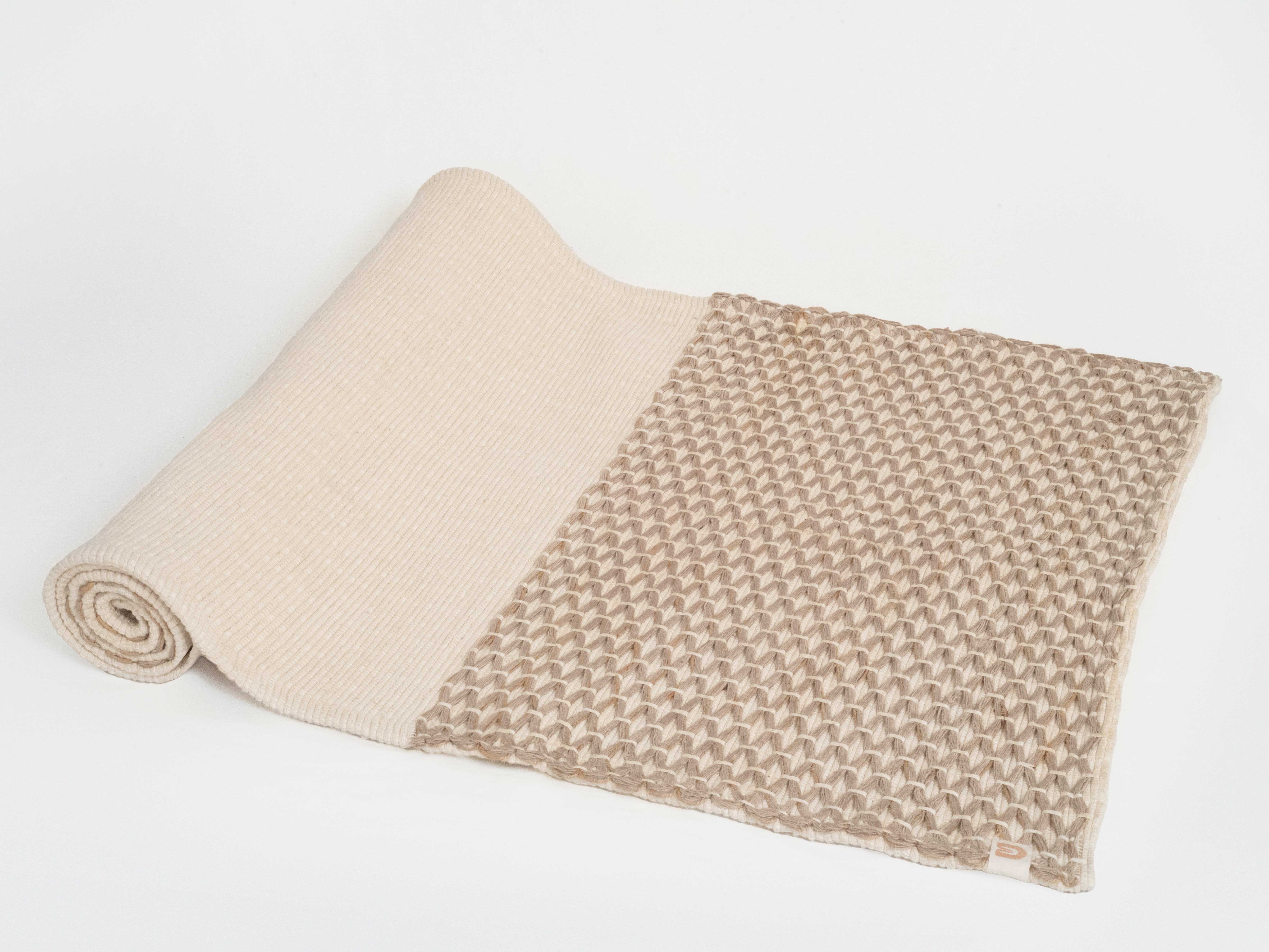 Oko Living - Diamond Yoga Mat - Clay & Cream 7mm - Image 5