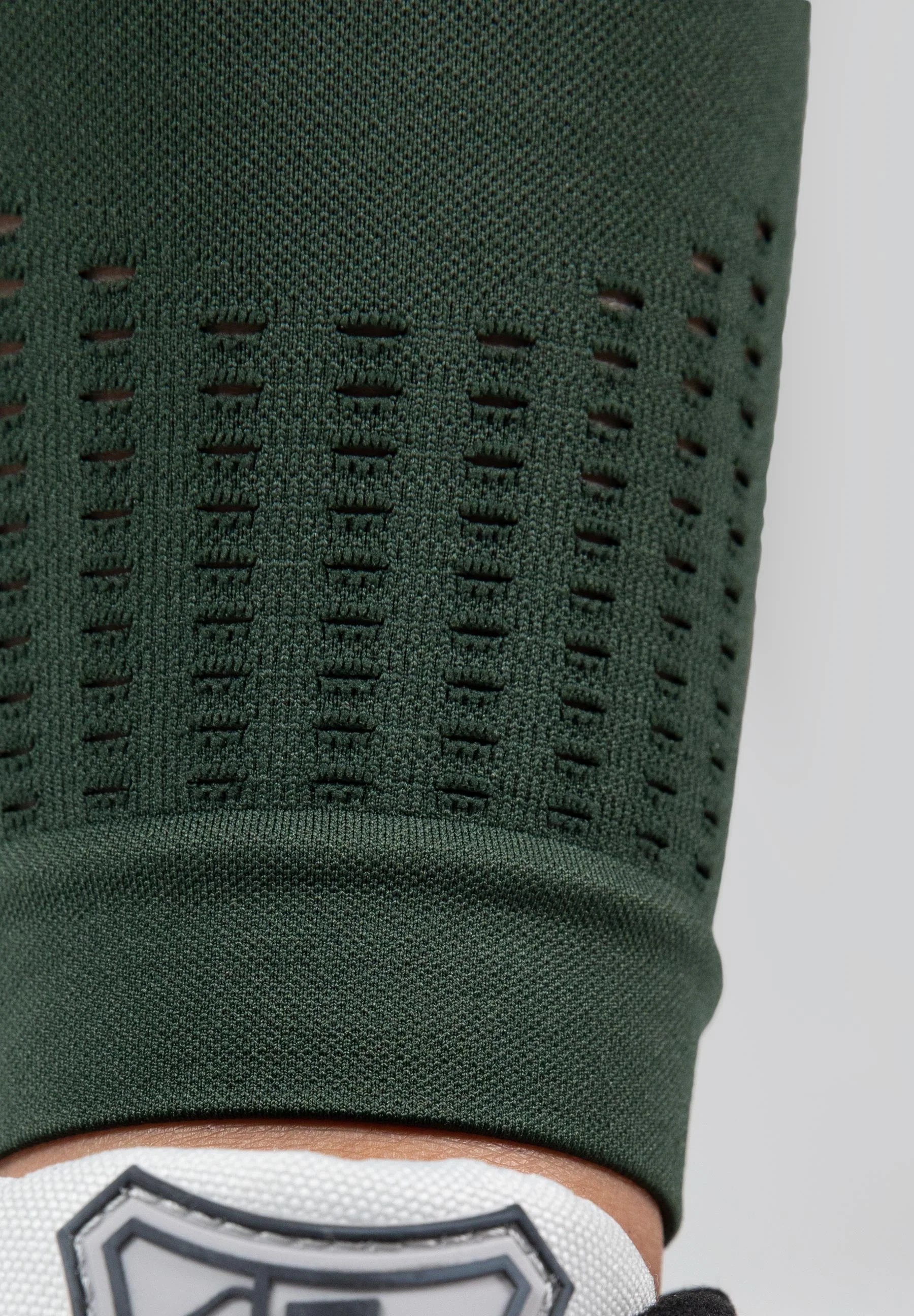 Gorilla Wear - Neiro Seamless Leggings - Army Green - Image 6