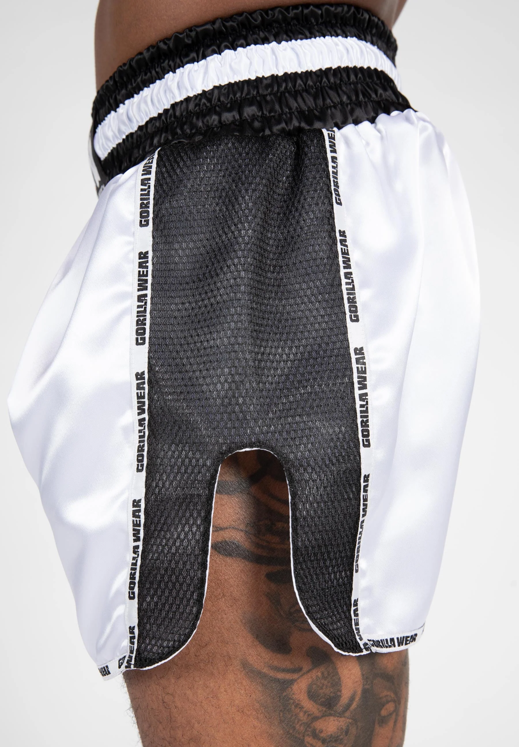 Gorilla Wear - Piru Muay Thai Shorts - White/Black - Image 7