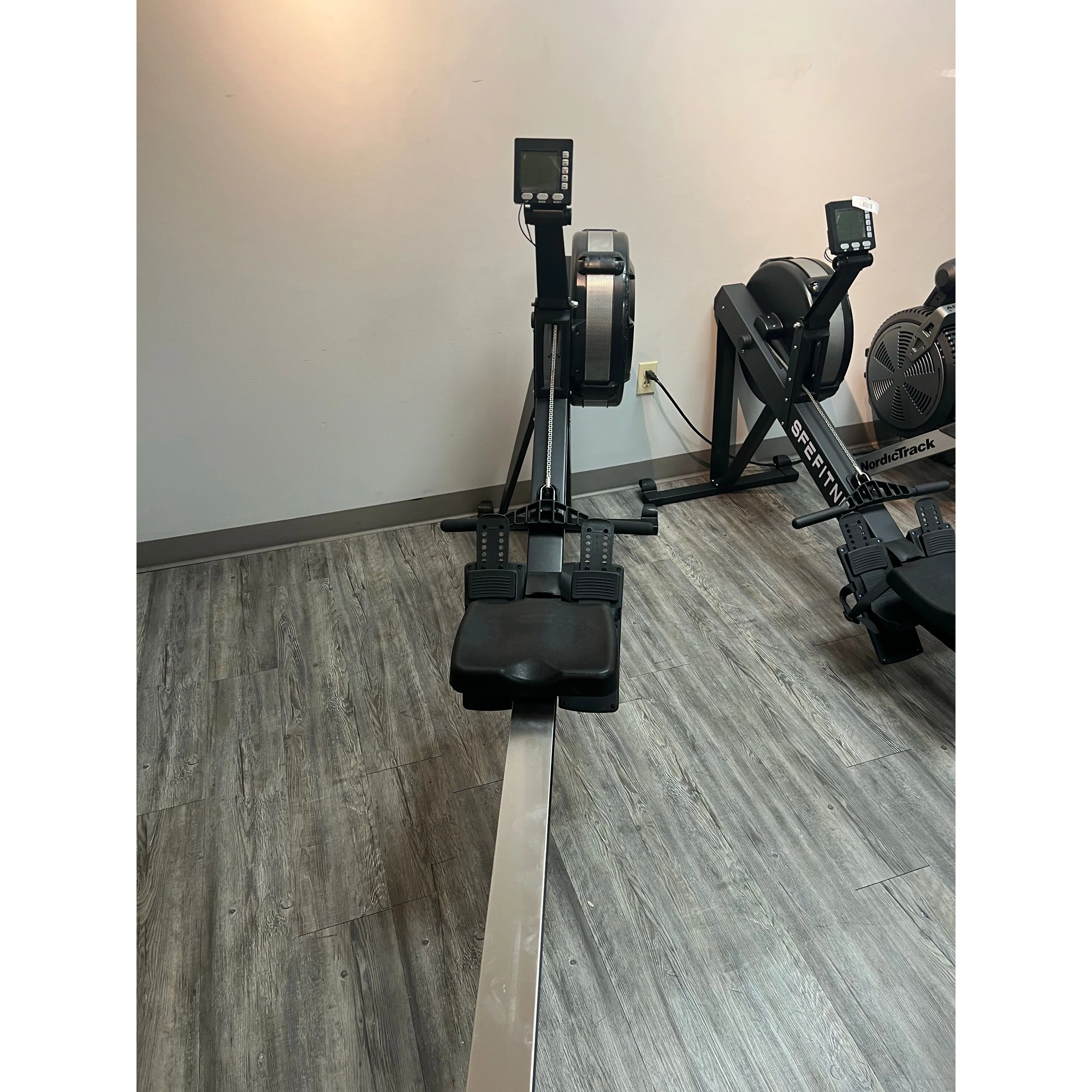 SFE - Air Rowing Machine ELITE w/ Monitor (New) - Image 4