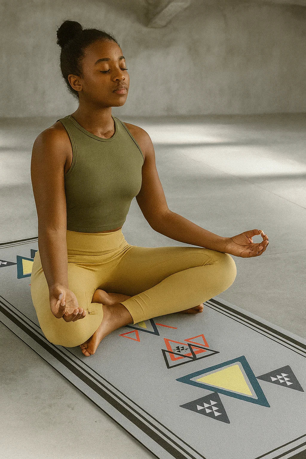 Yune Yoga - Yoga Mat | 6mm Thick | Gray | Non-Slip | Eco Friendly | Yune Yoga | Janet - Image 2